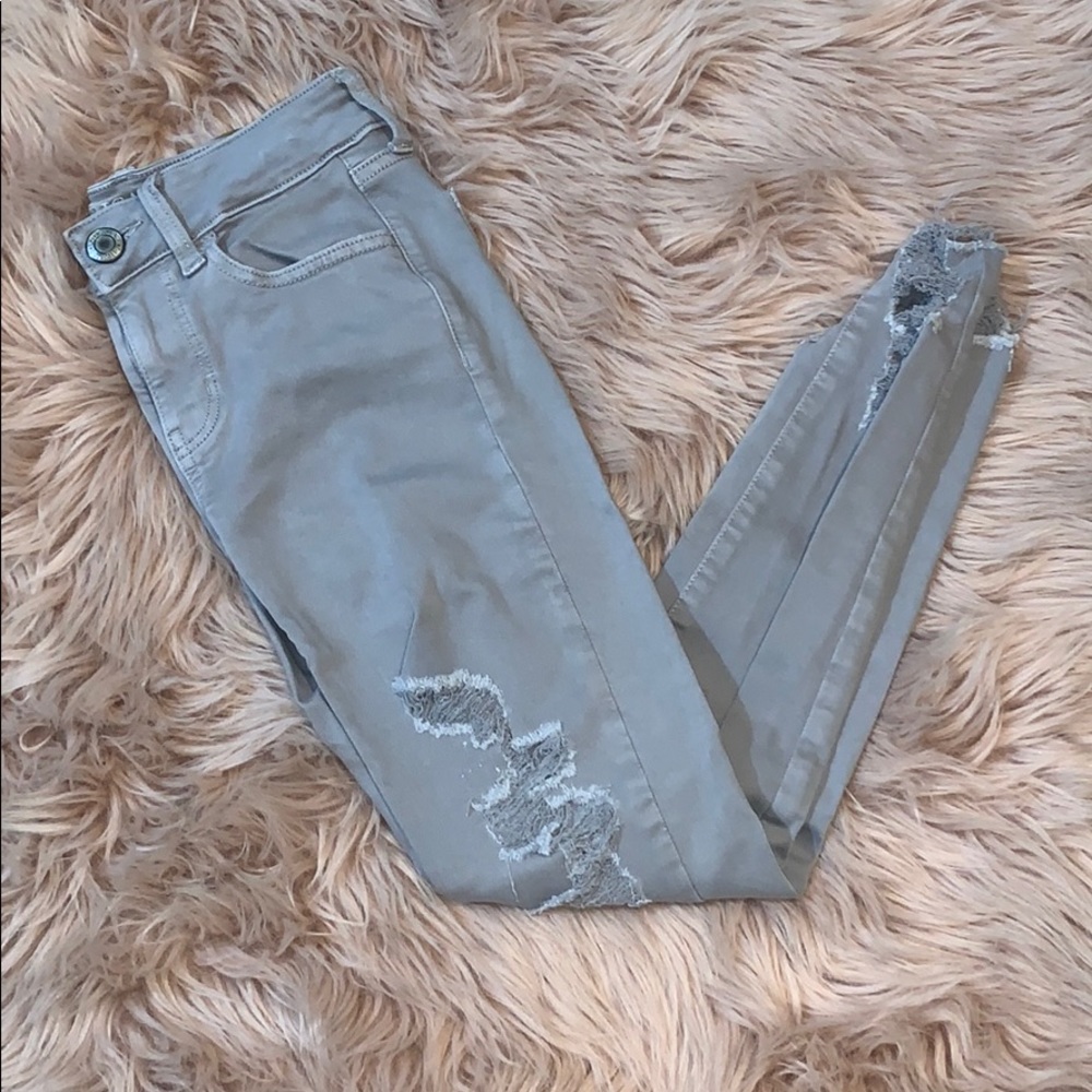 American Eagle Grey Distressed Jeggings